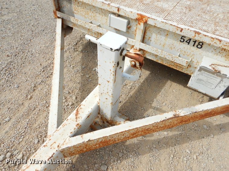 image for item EY9268 1993 Towmaster utility trailer