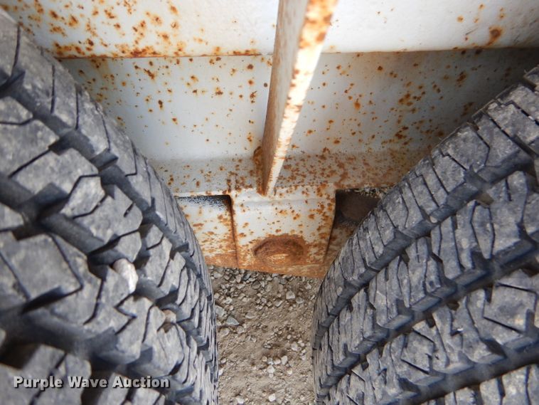 image for item EY9268 1993 Towmaster utility trailer