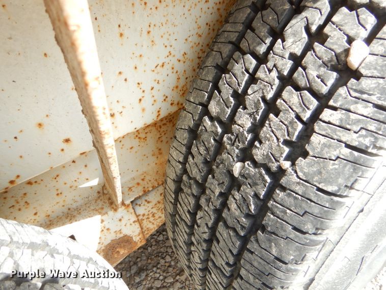 image for item EY9268 1993 Towmaster utility trailer