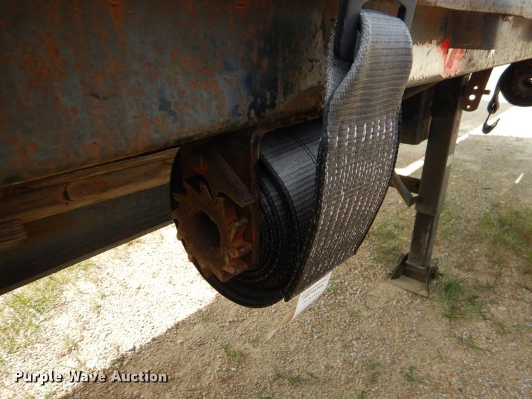 image for item EY9271 1986 Trailmobile F71T-5EAI flatbed trailer