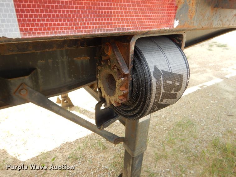 image for item EY9271 1986 Trailmobile F71T-5EAI flatbed trailer