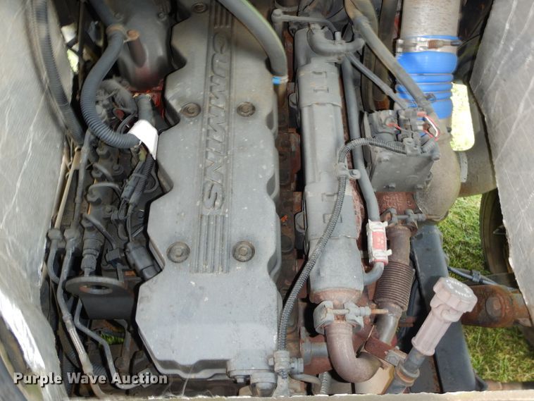 image for item EY9272 2005 Freightliner MT45 delivery truck