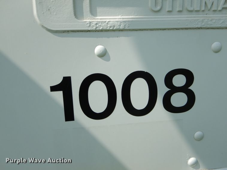 image for item EY9272 2005 Freightliner MT45 delivery truck