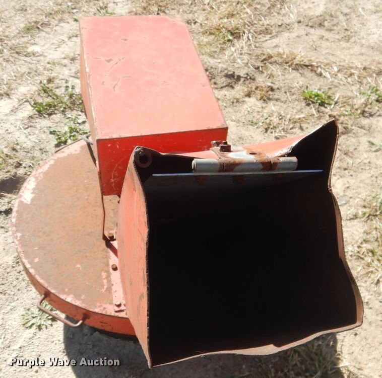 image for item FA9312 Trash spreader