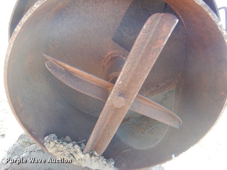 image for item FA9312 Trash spreader