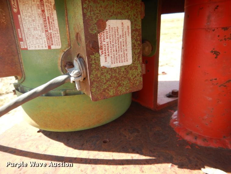 image for item FA9312 Trash spreader