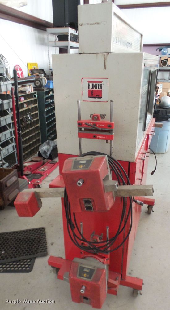 image for item FB9324 Hunter D111 four wheel alignment machine