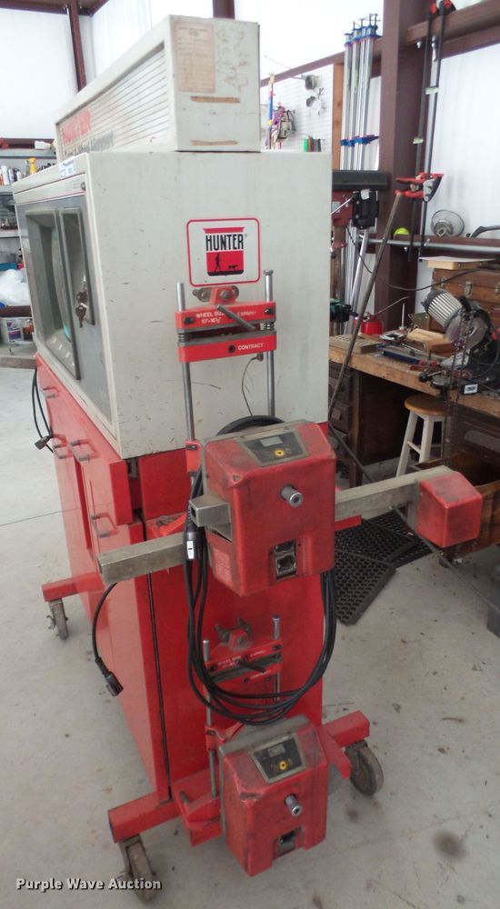 image for item FB9324 Hunter D111 four wheel alignment machine