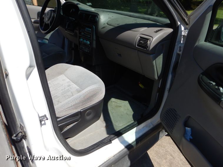 image for item FC9997 2004 Pontiac Montana handicap accessible van