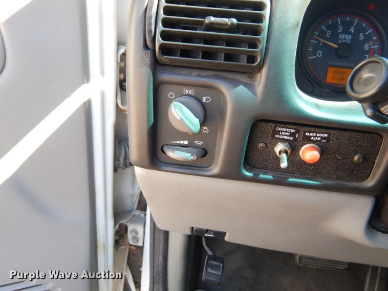 image for item FC9997 2004 Pontiac Montana handicap accessible van