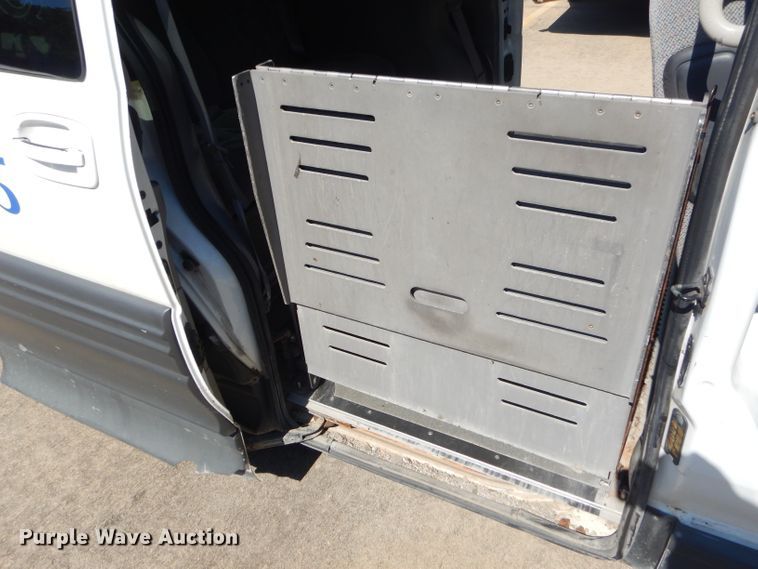 image for item FC9997 2004 Pontiac Montana handicap accessible van