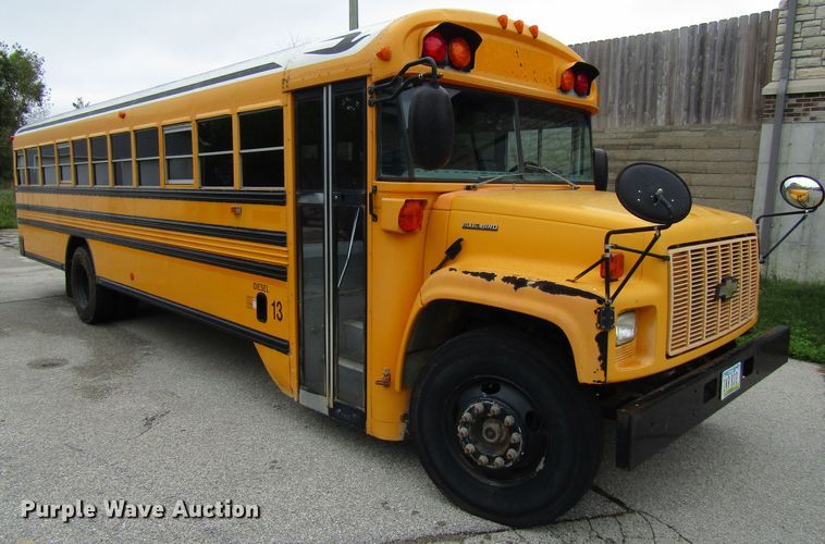 image for item FD9283 2002 Chevrolet Blue Bird school bus