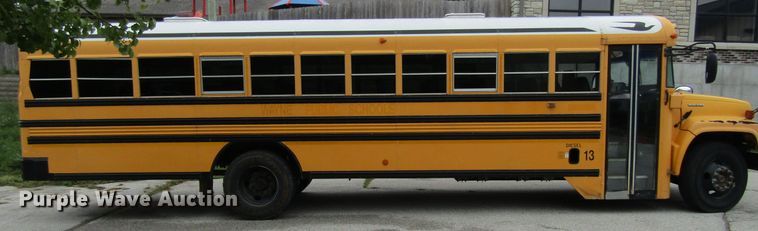 image for item FD9283 2002 Chevrolet Blue Bird school bus