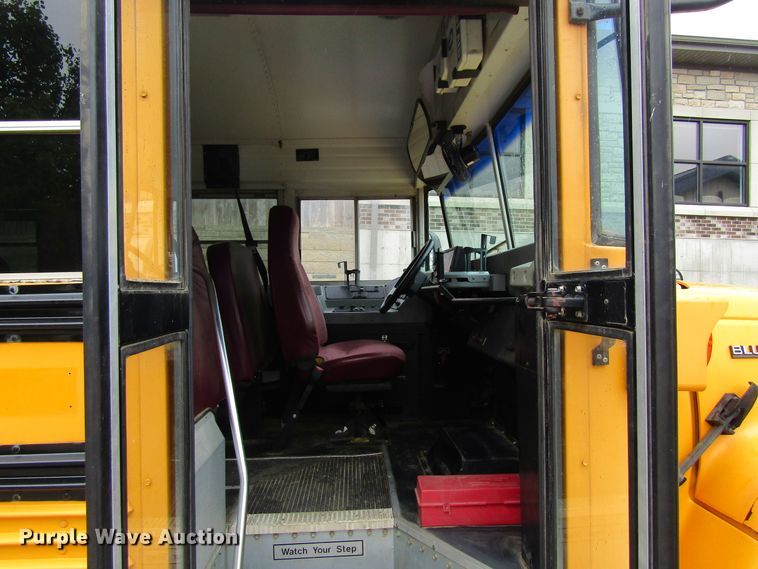 image for item FD9283 2002 Chevrolet Blue Bird school bus