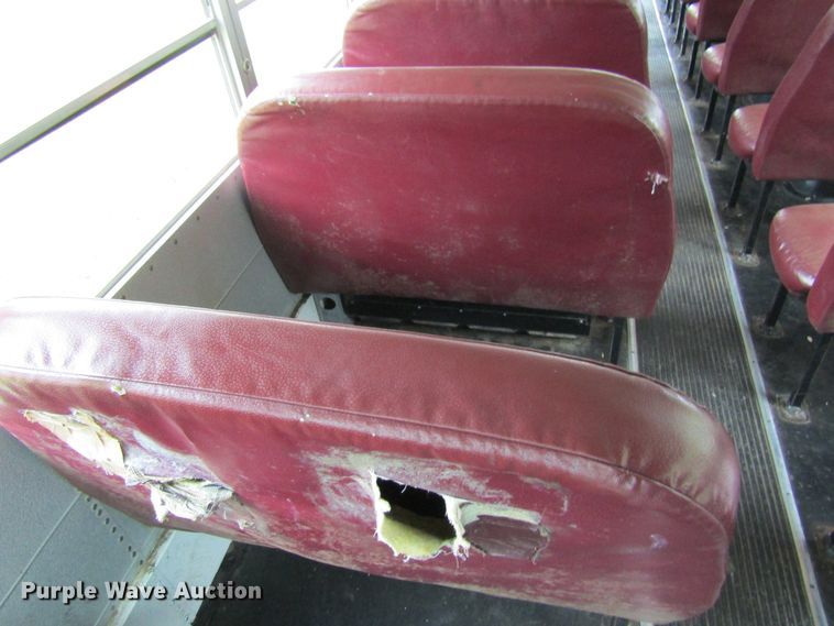 image for item FD9283 2002 Chevrolet Blue Bird school bus