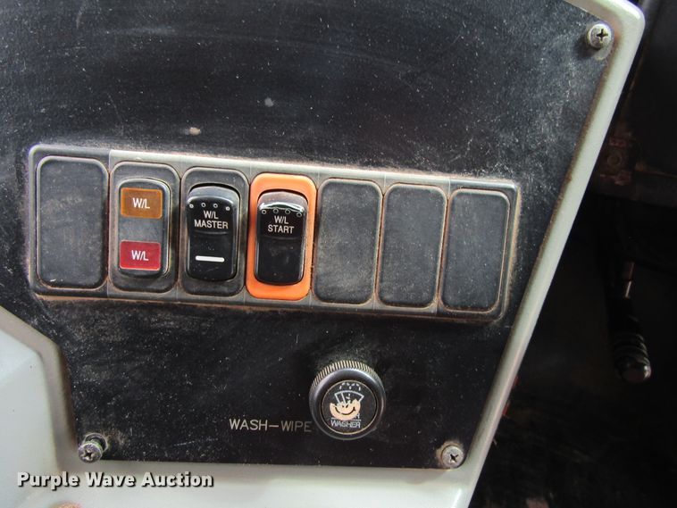 image for item FD9283 2002 Chevrolet Blue Bird school bus