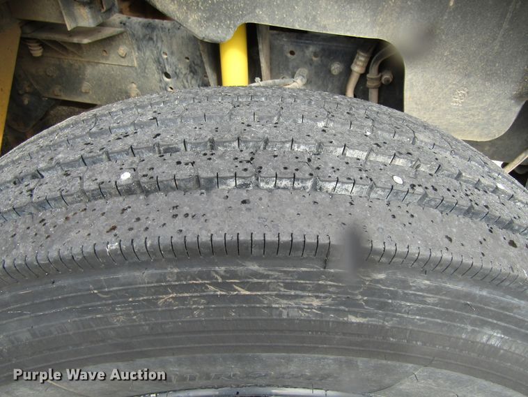 image for item FD9283 2002 Chevrolet Blue Bird school bus