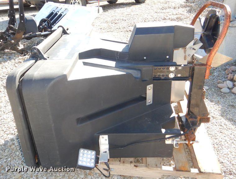 Salt Dogg TGS07 spreader in Hiawatha, KS Item FF9647 sold Purple Wave