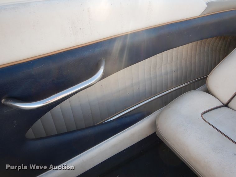 image for item FI9662 1996 Bayliner 2250LS boat