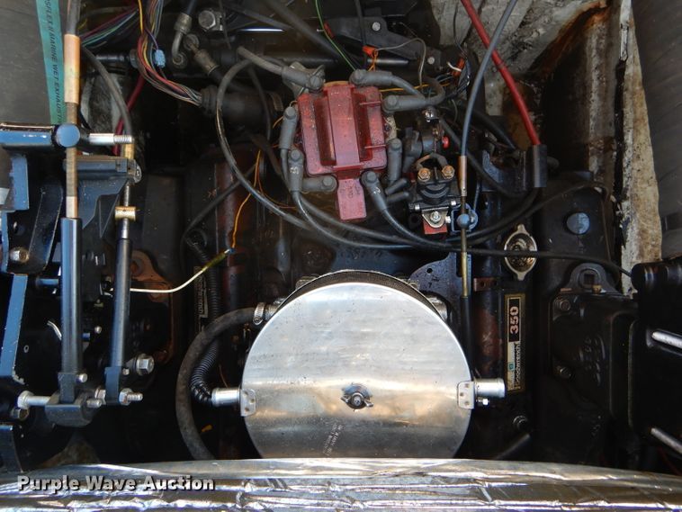 image for item FI9662 1996 Bayliner 2250LS boat