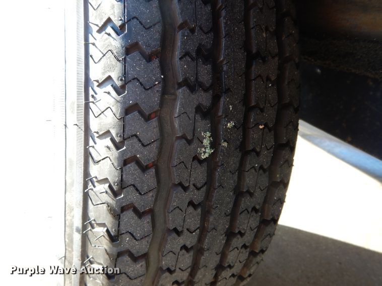 image for item FI9662 1996 Bayliner 2250LS boat