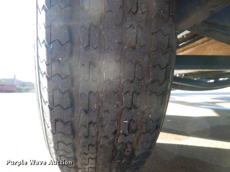 image for item FI9662 1996 Bayliner 2250LS boat