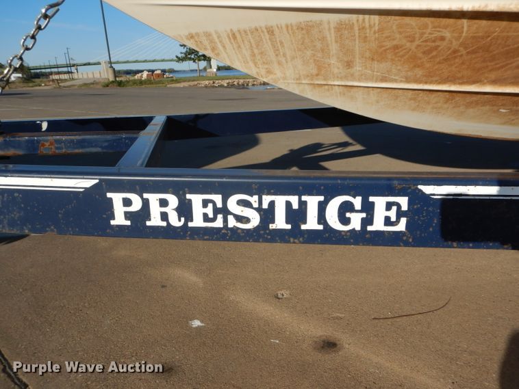 image for item FI9662 1996 Bayliner 2250LS boat