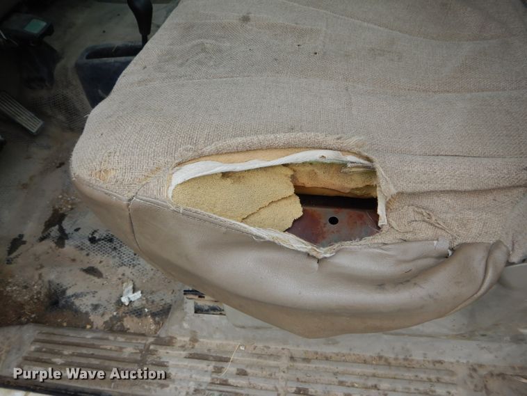 image for item FI9675 2002 GMC Sierra 2500HD pickup truck