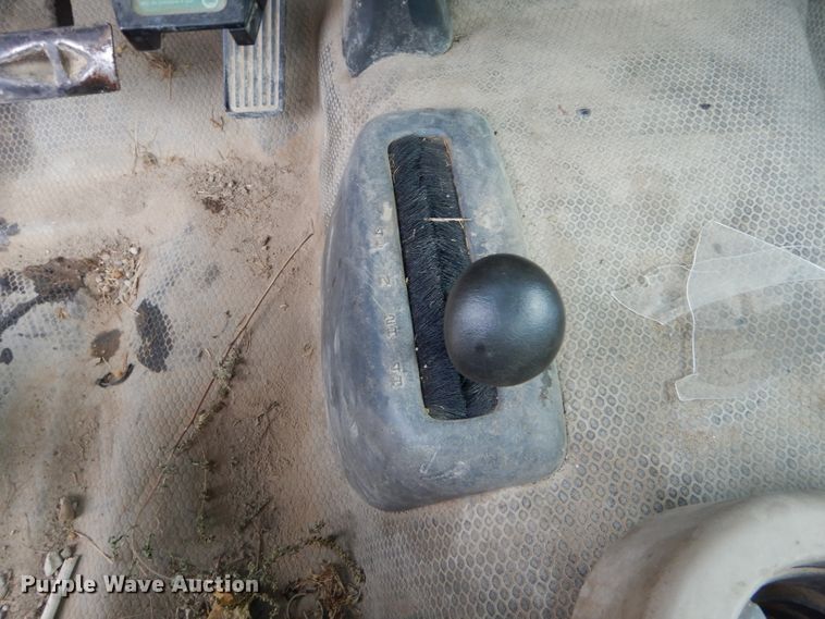 image for item FI9675 2002 GMC Sierra 2500HD pickup truck