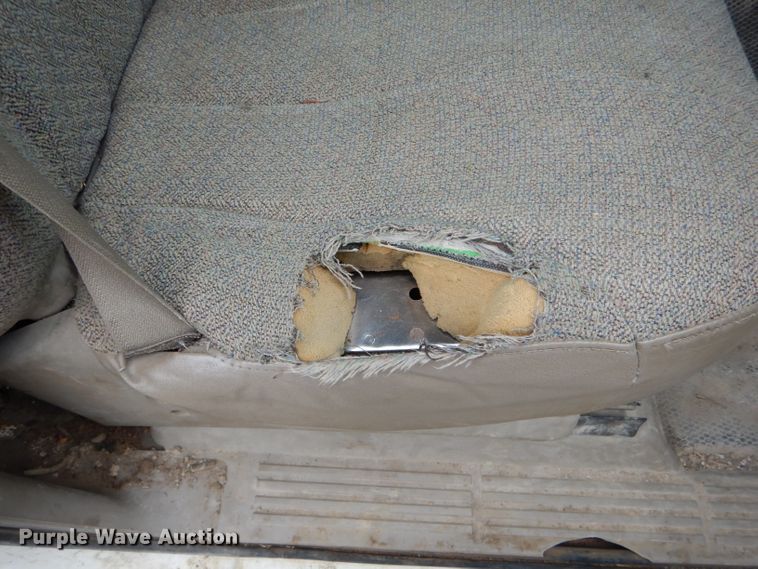 image for item FI9675 2002 GMC Sierra 2500HD pickup truck