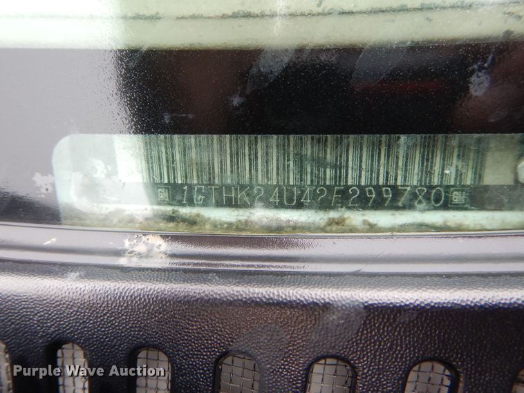 image for item FI9675 2002 GMC Sierra 2500HD pickup truck