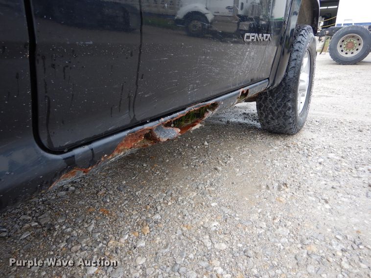 image for item FI9677 2005 GMC Canyon SLE pickup truck