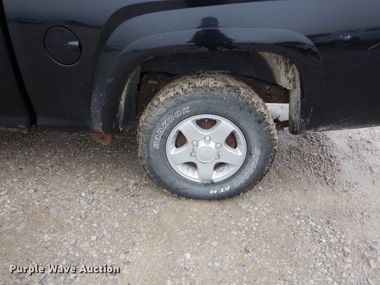 image for item FI9677 2005 GMC Canyon SLE pickup truck