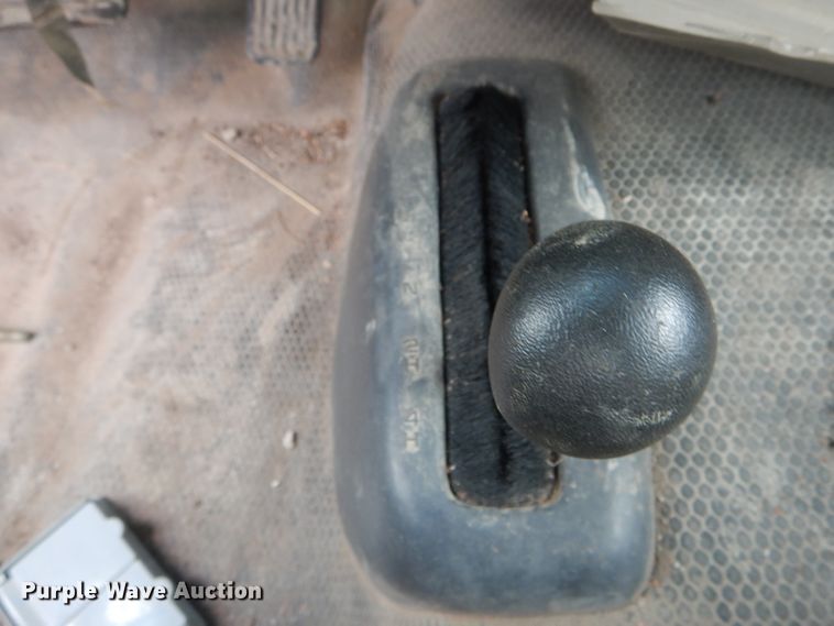 image for item FI9680 2002 GMC Sierra 2500HD pickup truck