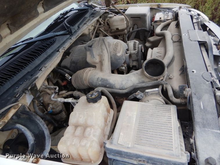 image for item FI9680 2002 GMC Sierra 2500HD pickup truck