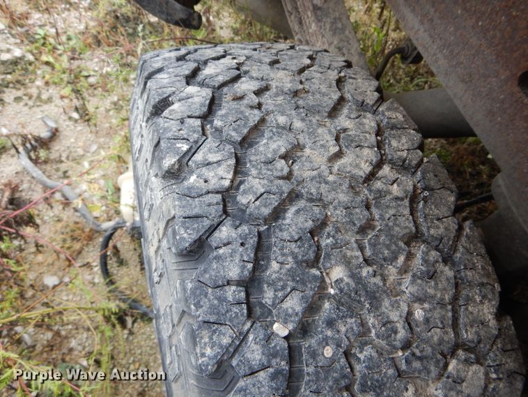 image for item FI9680 2002 GMC Sierra 2500HD pickup truck