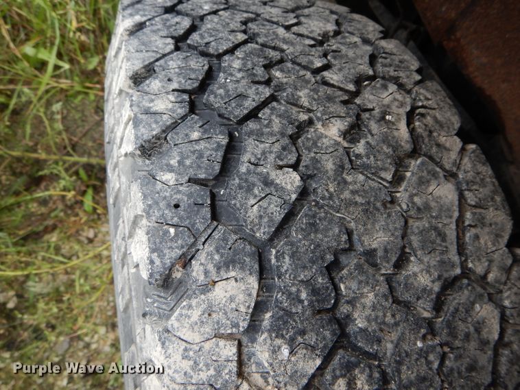 image for item FI9680 2002 GMC Sierra 2500HD pickup truck