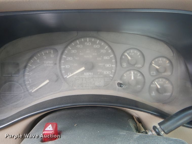 image for item FI9682 2002 GMC Sierra 2500HD pickup truck