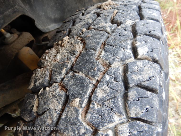 image for item FI9682 2002 GMC Sierra 2500HD pickup truck