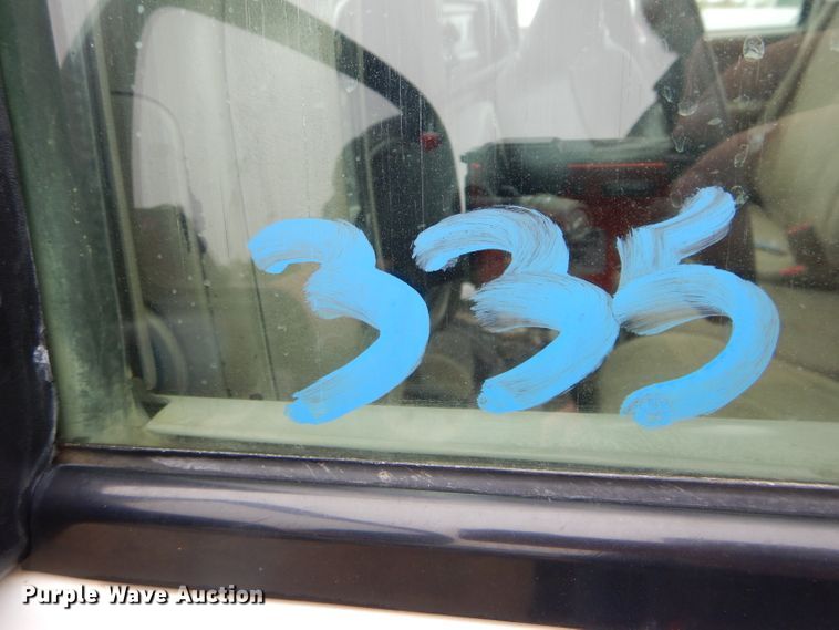 image for item FI9682 2002 GMC Sierra 2500HD pickup truck