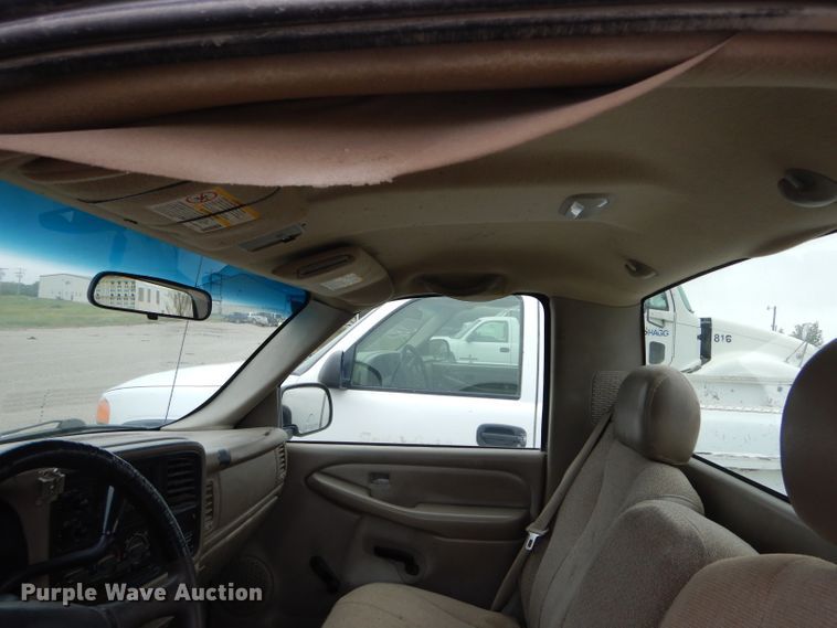 image for item FI9683 2002 GMC Sierra 2500HD pickup truck