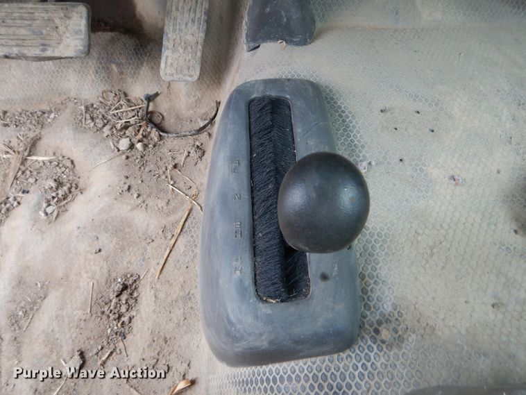 image for item FI9683 2002 GMC Sierra 2500HD pickup truck