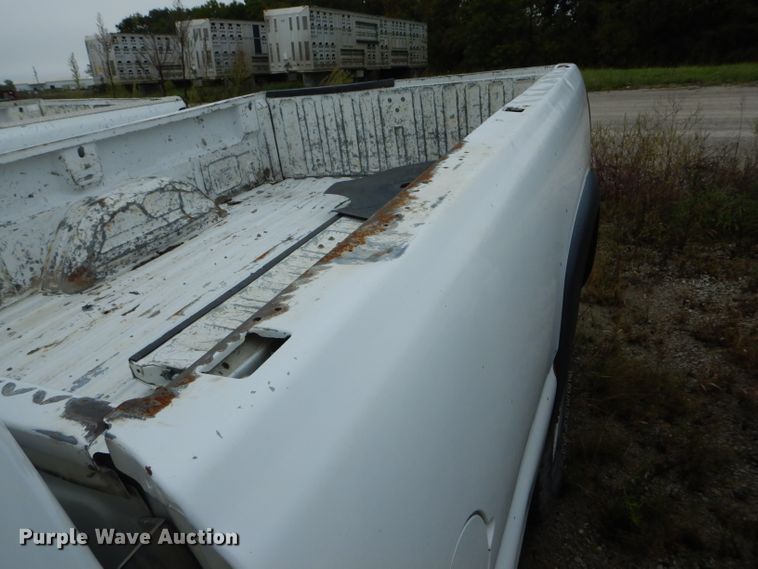 image for item FI9683 2002 GMC Sierra 2500HD pickup truck