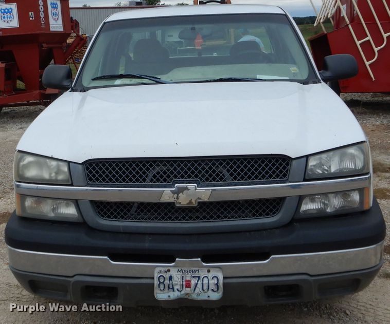 image for item FI9688 2004 Chevrolet Silverado 1500 Ext. Cab pickup truck