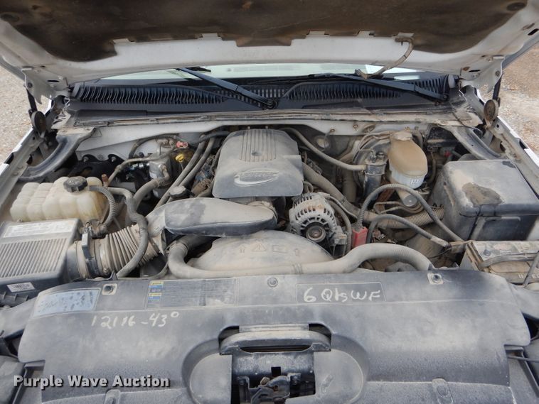 image for item FI9688 2004 Chevrolet Silverado 1500 Ext. Cab pickup truck