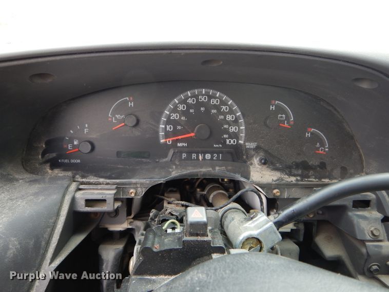 image for item FI9690 2000 Ford F150 SuperCab pickup truck