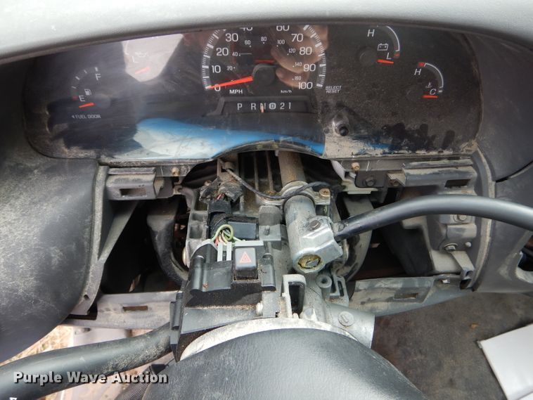 image for item FI9690 2000 Ford F150 SuperCab pickup truck