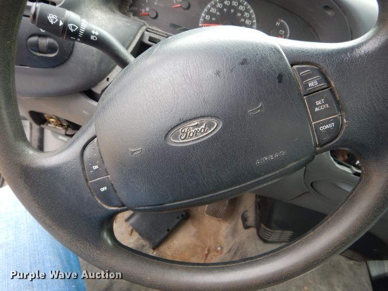 image for item FI9690 2000 Ford F150 SuperCab pickup truck