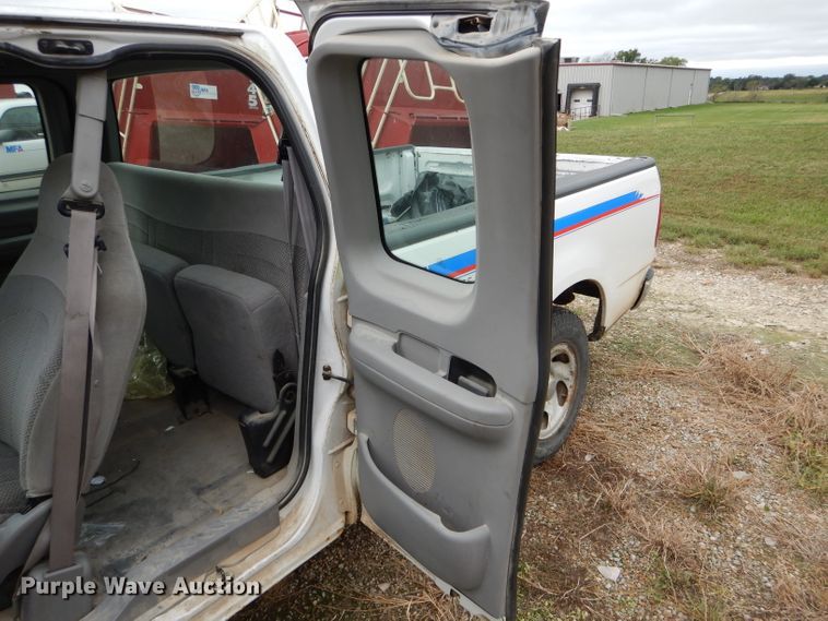 image for item FI9690 2000 Ford F150 SuperCab pickup truck