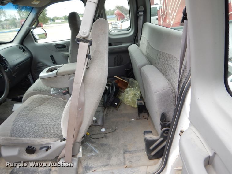 image for item FI9690 2000 Ford F150 SuperCab pickup truck